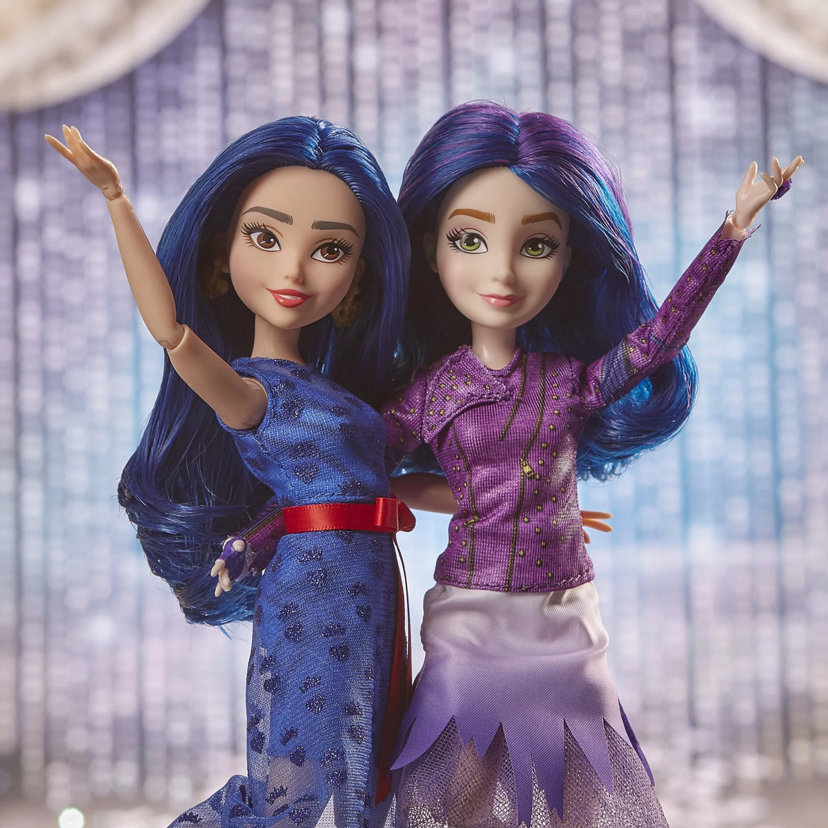 Mal Fashion Doll with Accessories J269