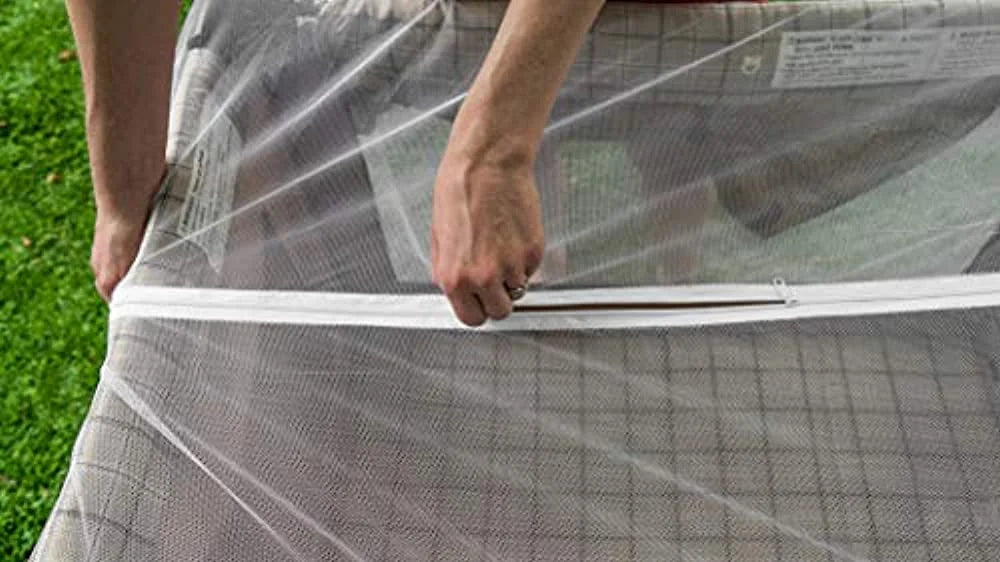 Mosquito Net with Zippers, Universal Size Portable Mesh Netting with Storage Bag M809017