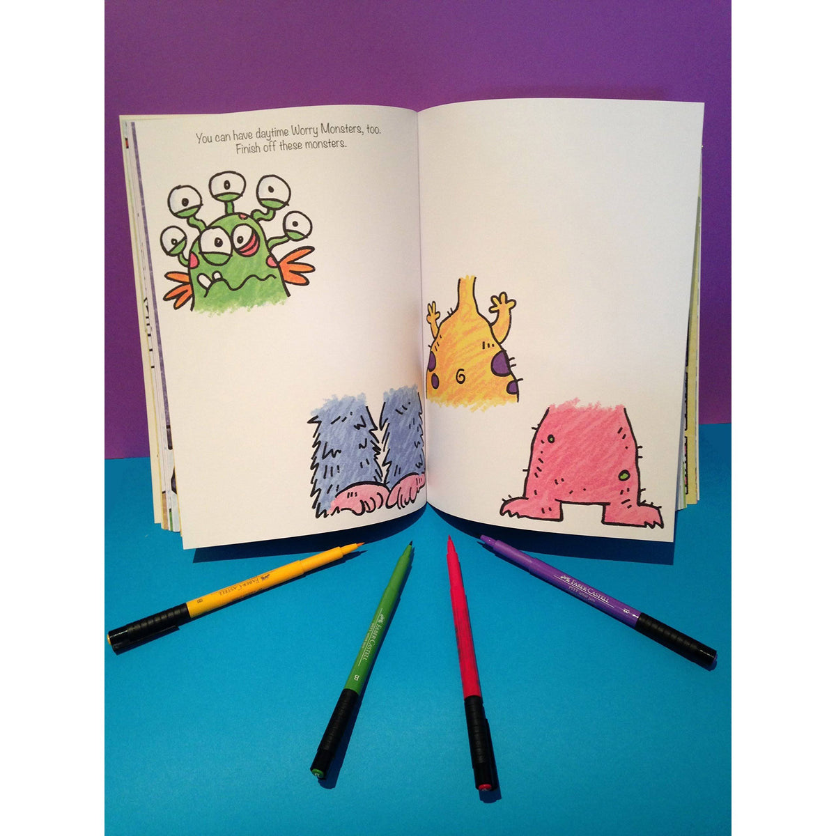 Brush Pen Set of 24 Y548333