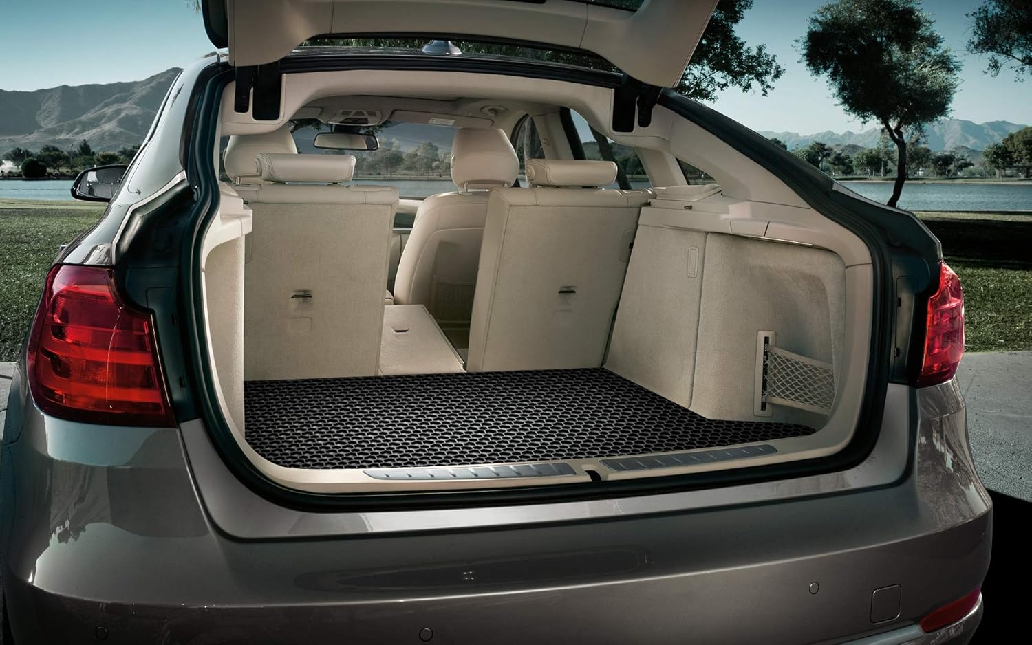 Black Rubber Cargo Mats F637