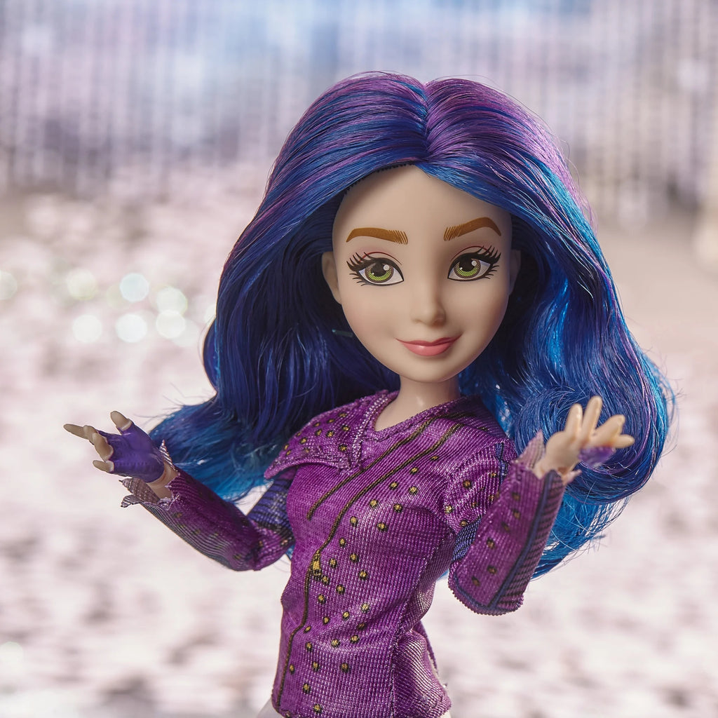 Mal Fashion Doll with Accessories J269
